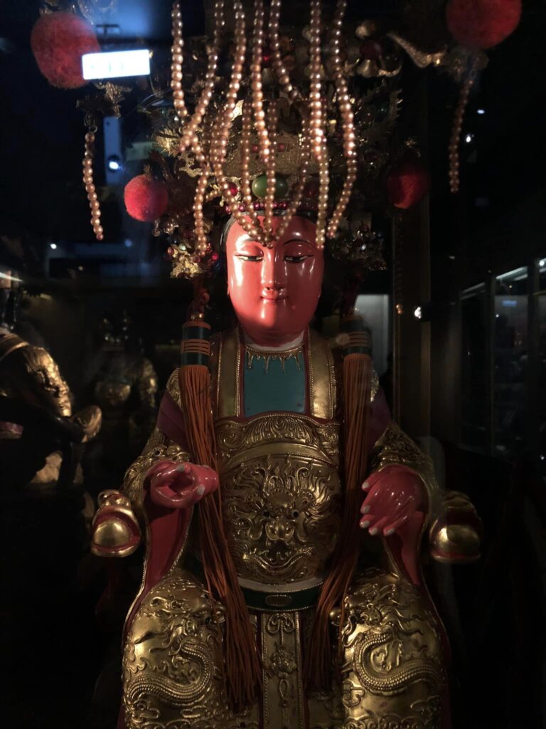Taiwanesisk dukke fra den mytiske verden på Taiwans National Museum. 