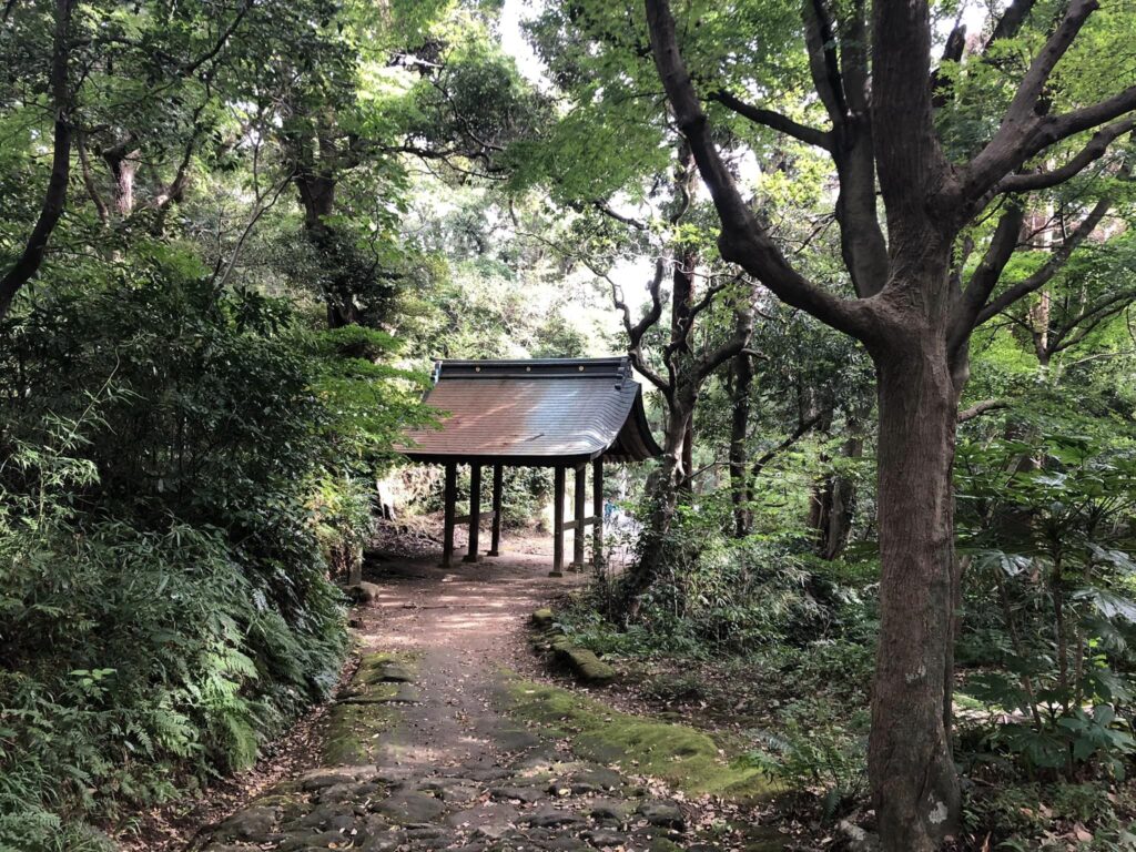 Indgangen til Jinmu-ji templet. 